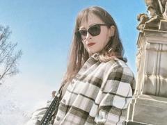 MiraMixi - female with brown hair and  big tits webcam at xLoveCam