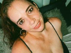 MirandaDelacroix - female with brown hair and  big tits webcam at xLoveCam