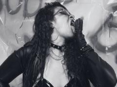 MirandaRousse - female with red hair webcam at xLoveCam