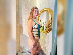 MirandhaX - blond female webcam at xLoveCam