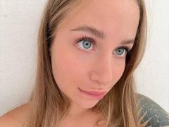 MirckyBlush - blond female with  big tits webcam at xLoveCam