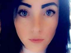 Miriam83-hot - female with black hair webcam at xLoveCam