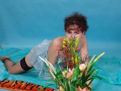 MiroslavaHappi - female with brown hair webcam at xLoveCam