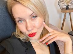 MisEmmaWonder - blond female with  small tits webcam at xLoveCam