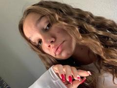 MisaQueen - female with brown hair and  small tits webcam at xLoveCam