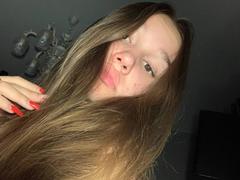 MisaQueen - female with brown hair and  small tits webcam at xLoveCam