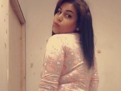 MishelleLove - female with brown hair and  big tits webcam at xLoveCam