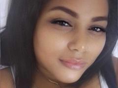 MishelleLove - female with brown hair and  big tits webcam at xLoveCam