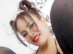 Mishkaa - female webcam at xLoveCam
