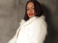 Mishkaa - female webcam at xLoveCam