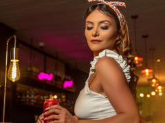 MissAry - female with black hair webcam at xLoveCam