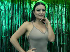 MissAry - female with black hair webcam at xLoveCam