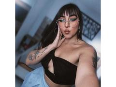 MissCharlottt - female webcam at xLoveCam