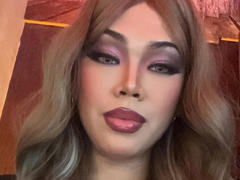 MissCuteBebe - shemale webcam at xLoveCam