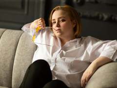 EmaConnor - blond female webcam at LiveJasmin