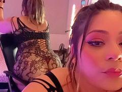 MissHorney - blond female with  big tits webcam at xLoveCam