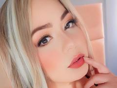 MissHorney - blond female with  big tits webcam at xLoveCam