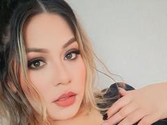 MissHorney - blond female with  big tits webcam at xLoveCam