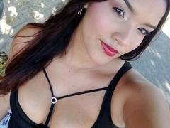 MissLauren - female with brown hair webcam at xLoveCam