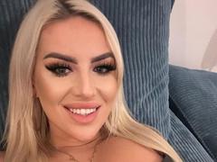 MissLeylaBlond from xLoveCam