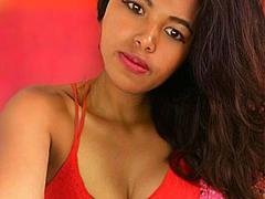 MissMegane from xLoveCam