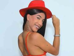 MissMelissaHot - blond shemale with  big tits webcam at xLoveCam