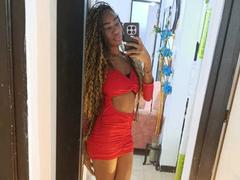 MissNahomi from xLoveCam