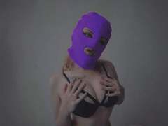 MissNestie - female with brown hair webcam at xLoveCam