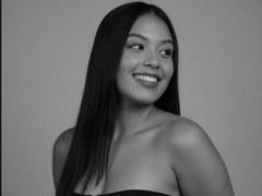 MissOrtizz - female with brown hair webcam at xLoveCam