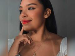 MissOrtizz - female with brown hair webcam at xLoveCam