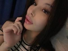 MissSinful - female with black hair webcam at xLoveCam