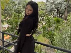 MissSinful - female with black hair webcam at xLoveCam
