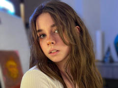 MissSpider from xLoveCam