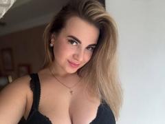 MissTemptationI - blond female with  big tits webcam at xLoveCam
