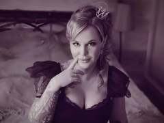 MissTwinkle - female with red hair and  big tits webcam at xLoveCam