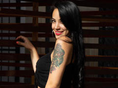 MissyBanger - female with brown hair webcam at ImLive