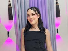 MistressAndreaa - shemale webcam at xLoveCam