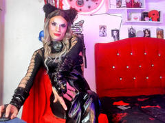 MistressHuggecock - blond shemale with  big tits webcam at xLoveCam
