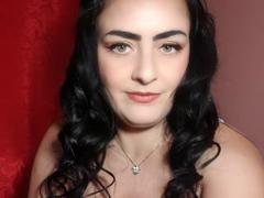 QueenMaya - female with brown hair webcam at xLoveCam