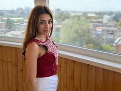 MiyaLinn - female with brown hair and  big tits webcam at xLoveCam