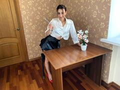 MiyaLinn - female with brown hair and  big tits webcam at xLoveCam