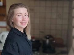 mia-erotic - blond female webcam at xLoveCam