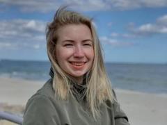 mia-erotic - blond female webcam at xLoveCam