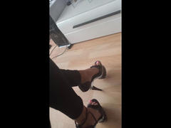 minnieme-hot - female with black hair webcam at xLoveCam