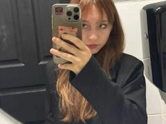ModelGyrl-hot - female with brown hair webcam at xLoveCam