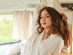 Mollyc-hot - female with brown hair webcam at xLoveCam