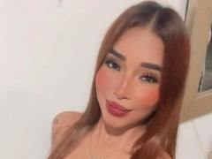 MolyScot - female with brown hair and  big tits webcam at xLoveCam