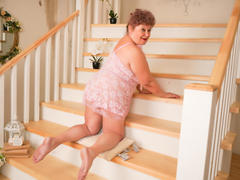 MomCum from xLoveCam