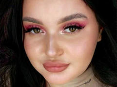 MonaSteele - female with brown hair webcam at xLoveCam