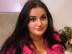 MonaSteele - female with brown hair webcam at xLoveCam